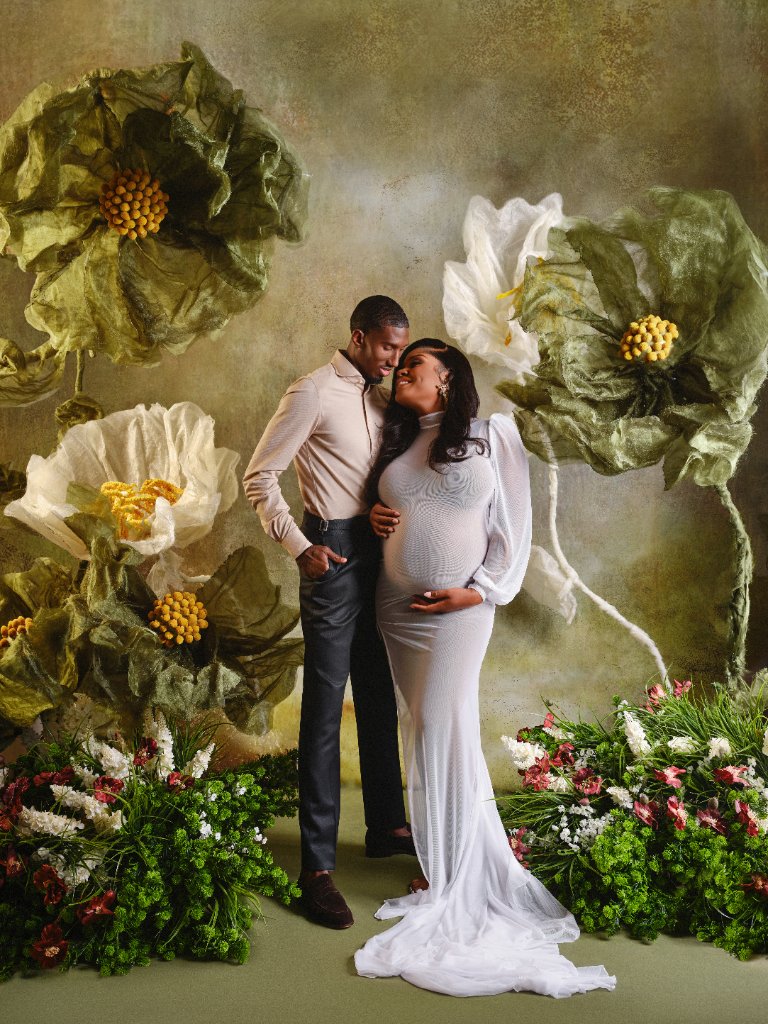 Maternity portrait by Sophia Barrett Studios