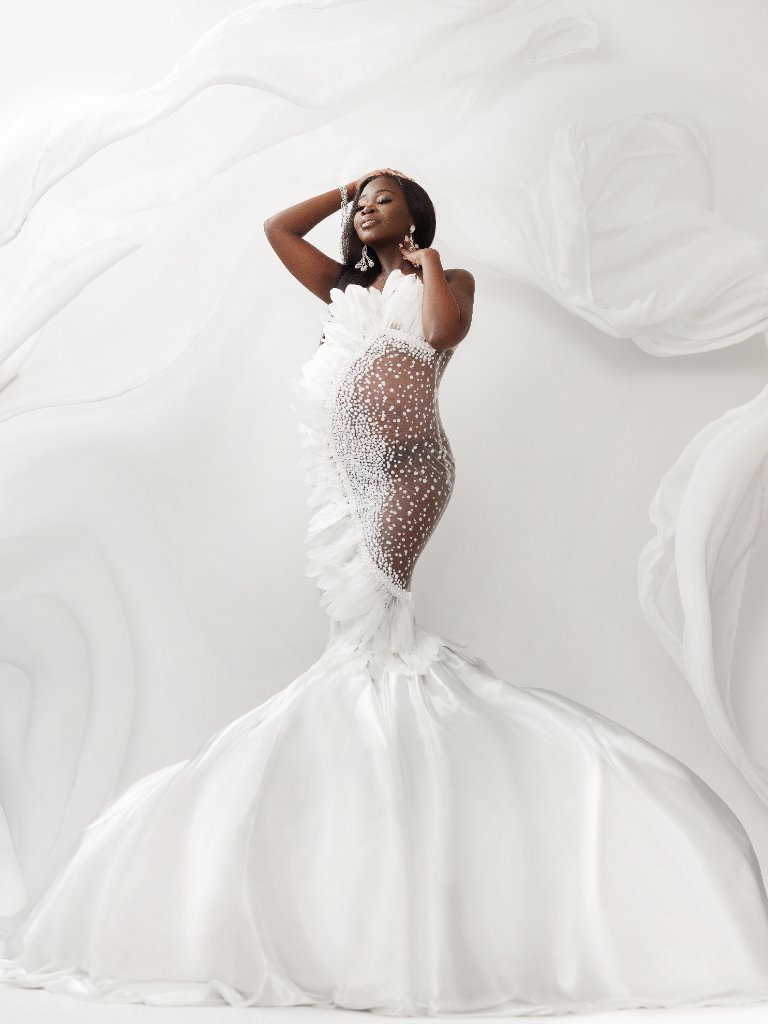 Maternity portrait by Sophia Barrett Studios