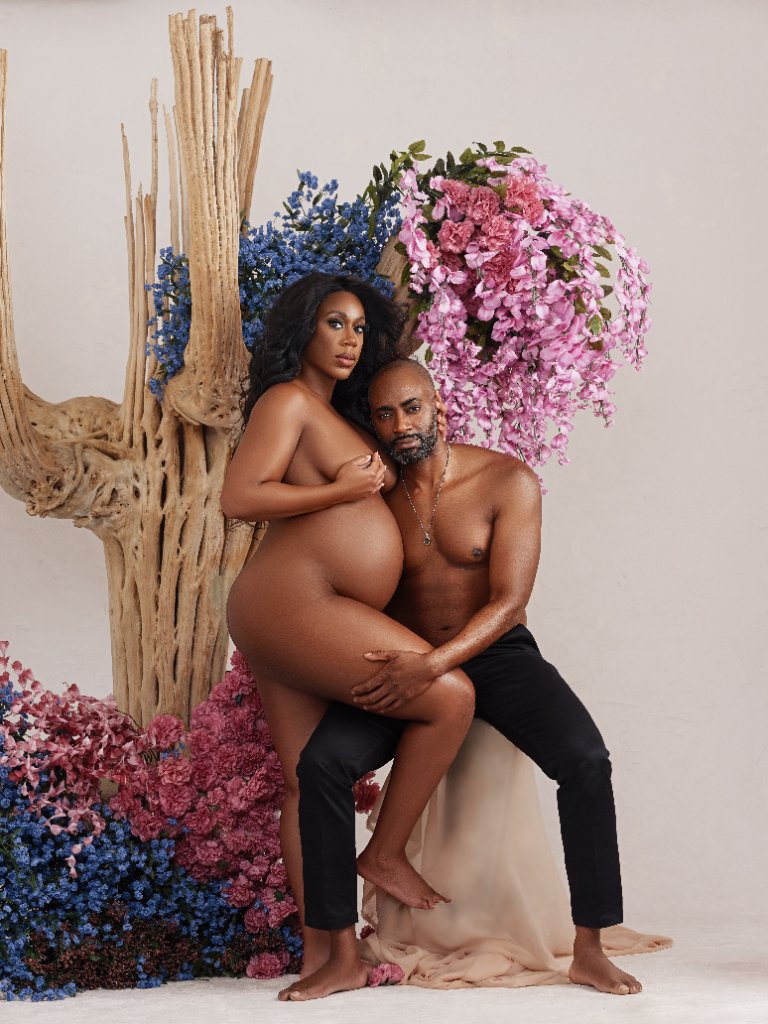 Maternity portrait by Sophia Barrett Studios
