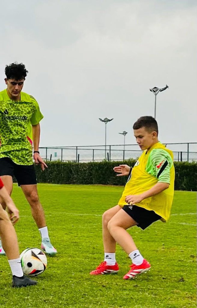 1v1 defending drill at seaside football camp – Football IQ Academy