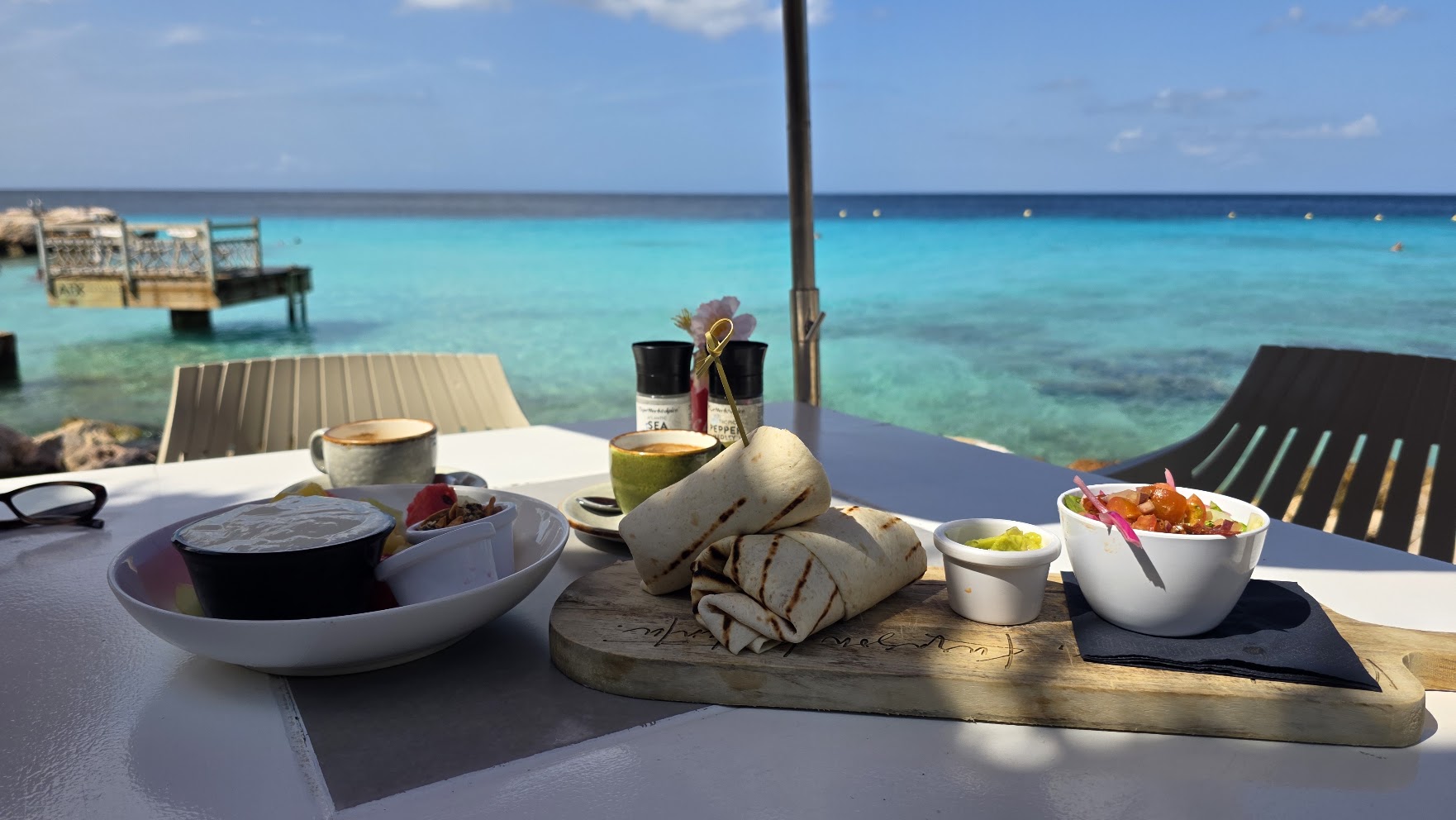 Café da manhã à beira-mar em Curaçao