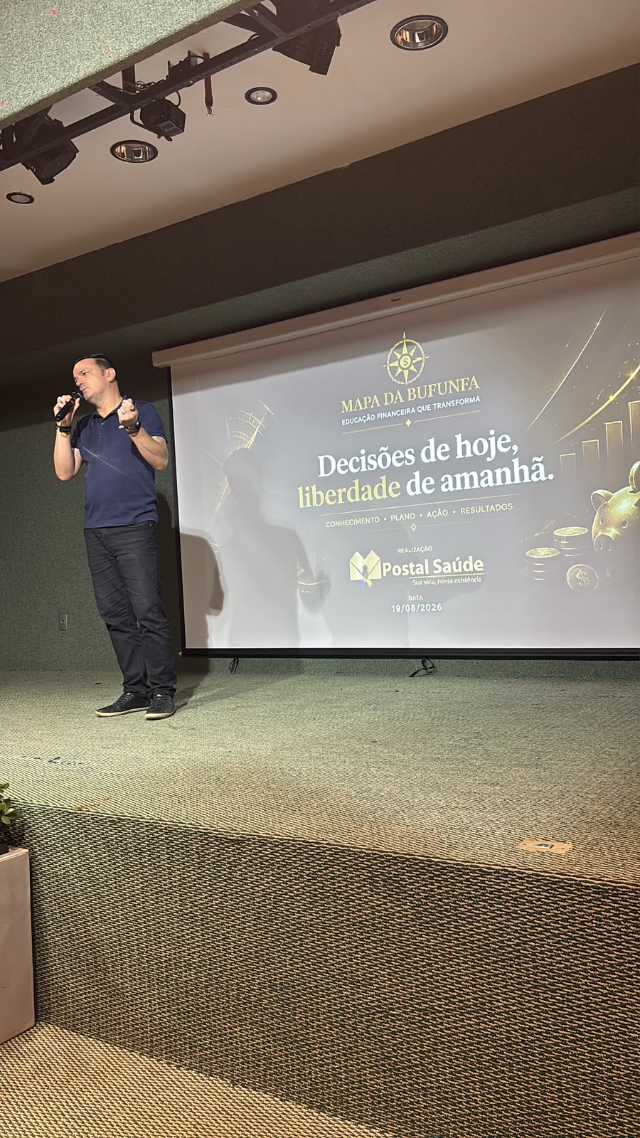 Ricardo Machado palestrando