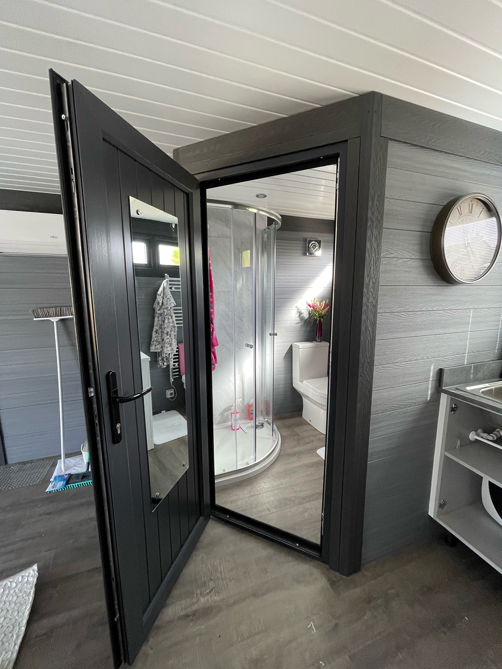 Garden room shower room — tiled shower enclosure