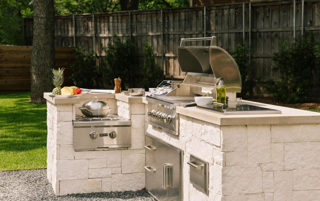 Custom Outdoor Kitchens — example project 1 by L.D. Williams Decorative Concrete
