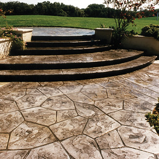 Fire pit with stamped concrete patio