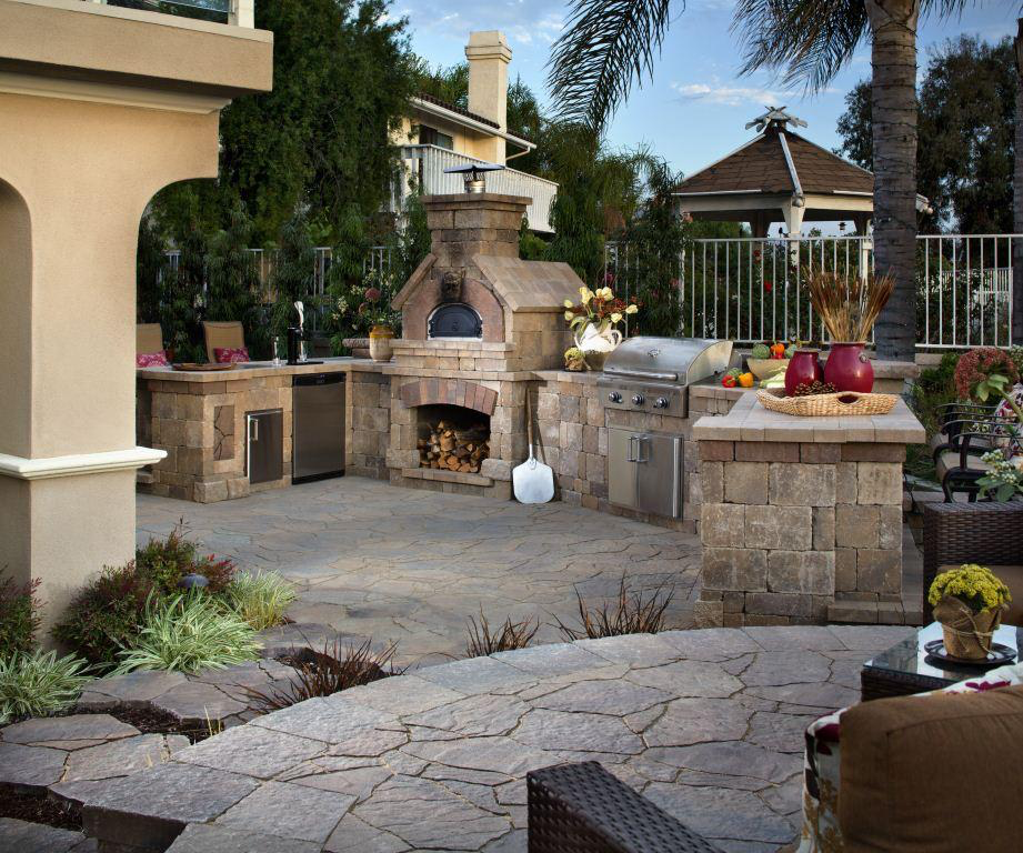 Custom Outdoor Kitchens — example project 3 by L.D. Williams Decorative Concrete