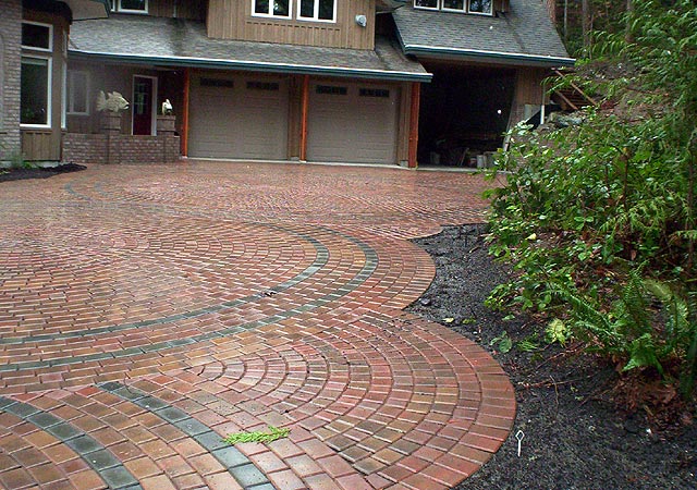 Concrete Driveways — example project 4 by L.D. Williams Decorative Concrete
