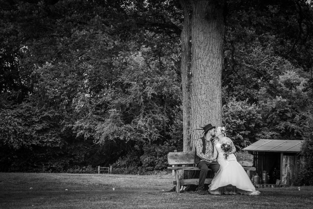 Natural Weddings at Night Pastures