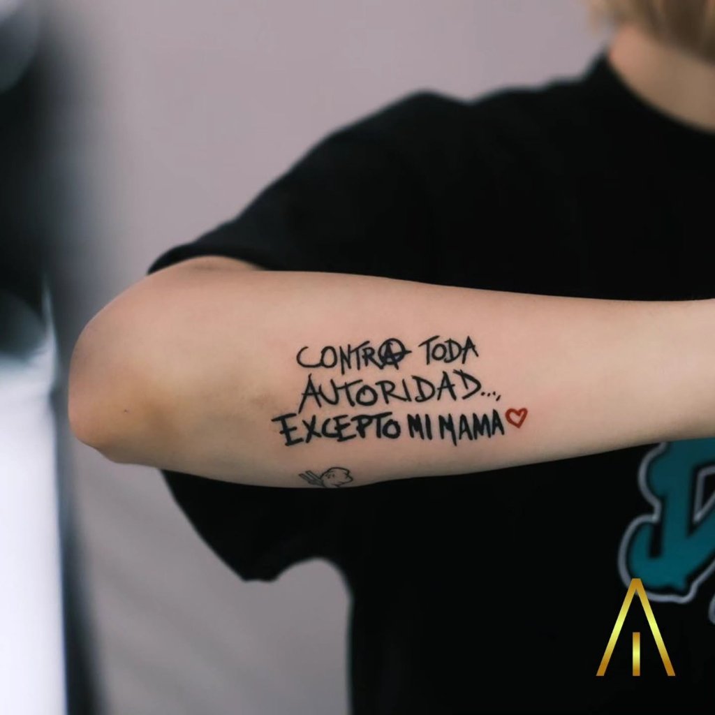 Minimal tattoo Chiang Mai Artisan Ink