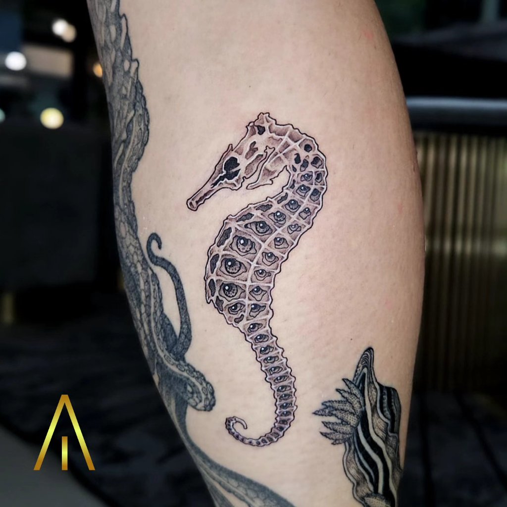 Minimal tattoo Chiang Mai Artisan Ink