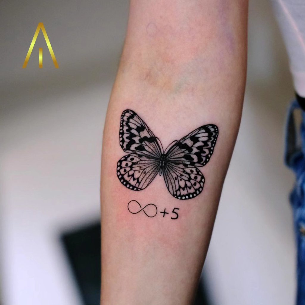 Minimal tattoo Chiang Mai Artisan Ink