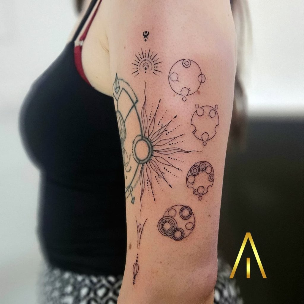 Fine line tattoo Chiang Mai Artisan Ink