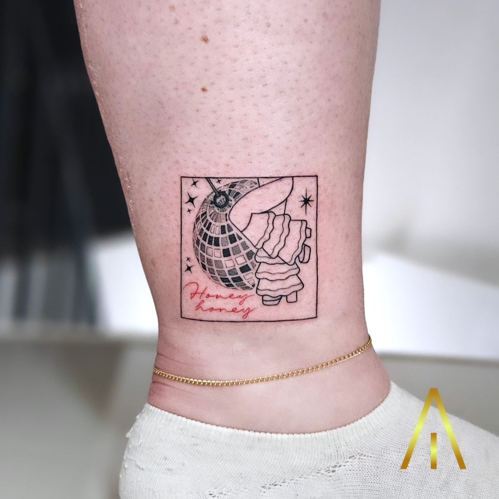 Fine line tattoo Chiang Mai Artisan Ink