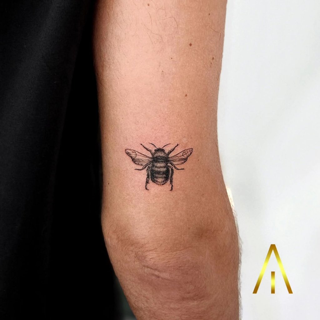 Katie minimal tattoo Chiang Mai