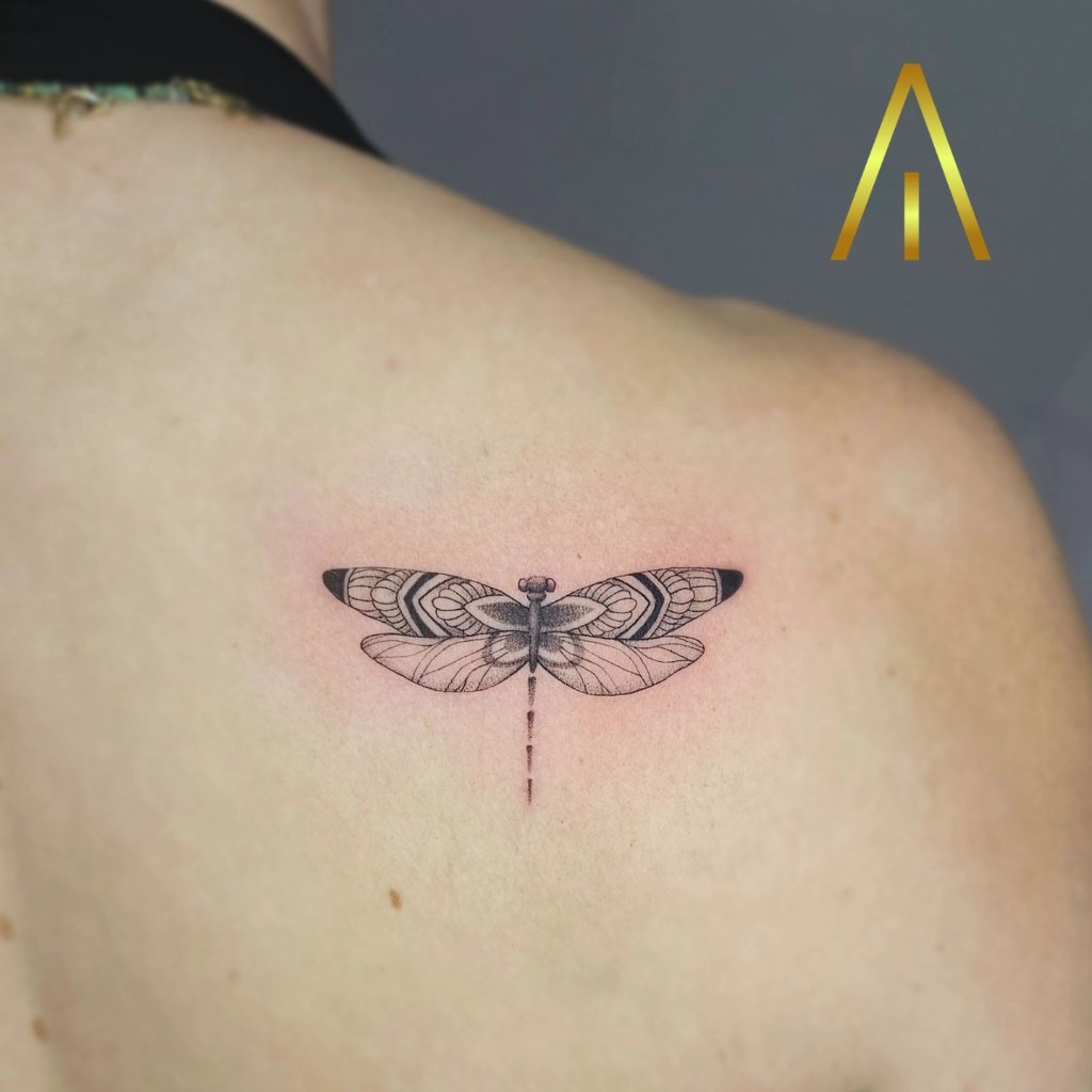 Fine line tattoo Chiang Mai Artisan Ink