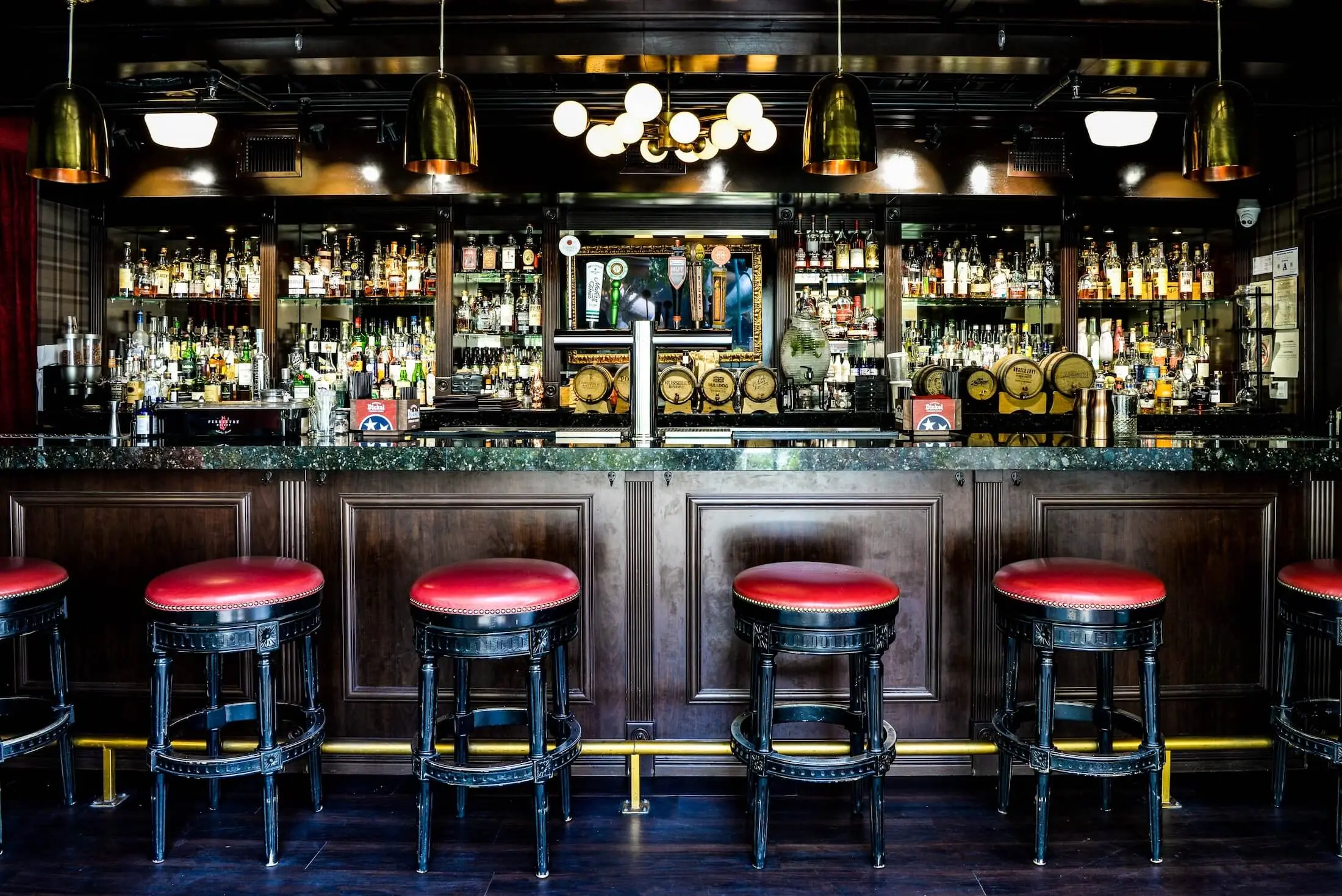 Oak & Ivy bar interior