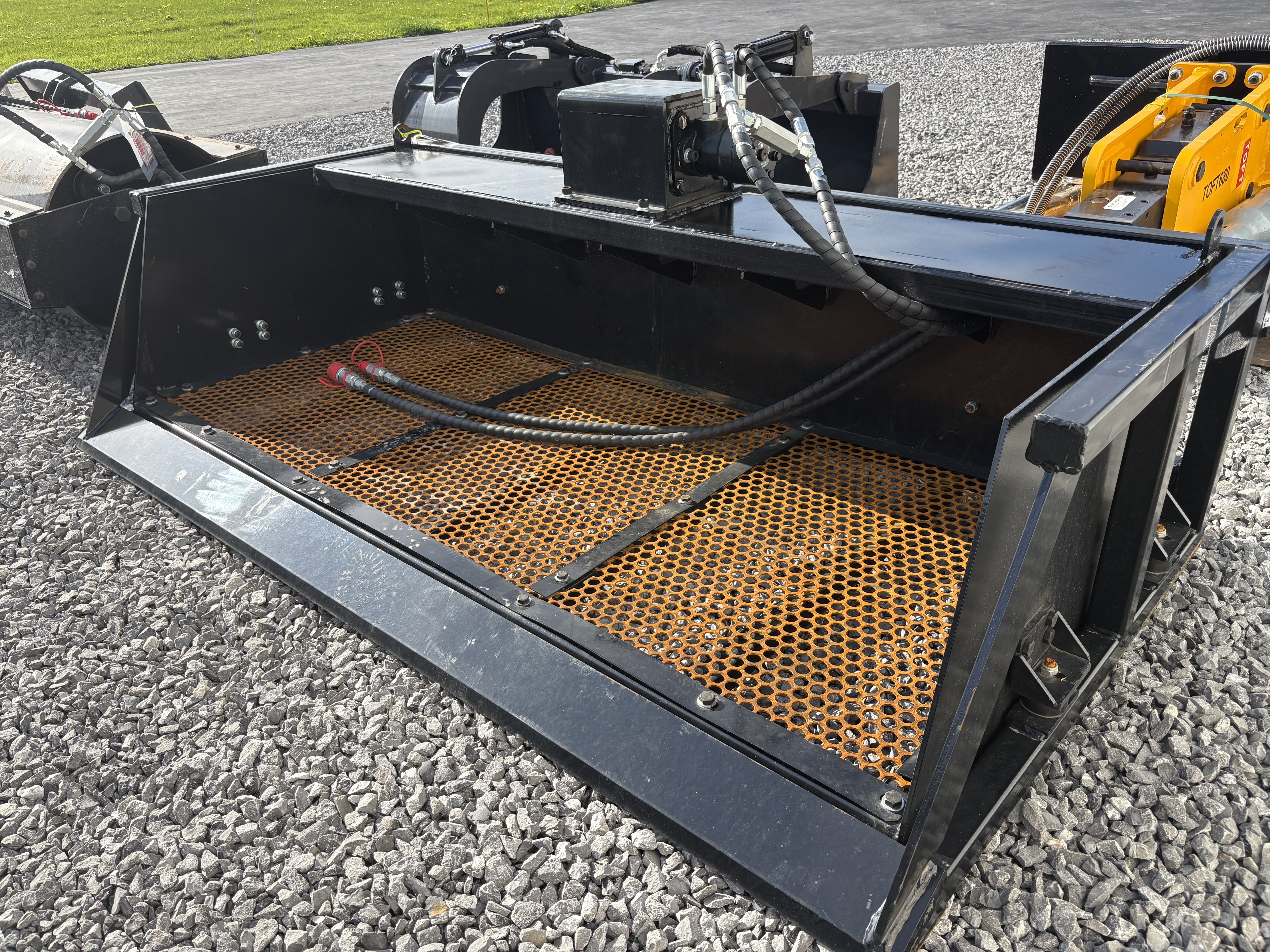 2025 Screener Bucket — Skid Steer Attachment