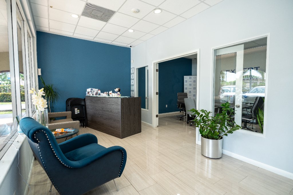 Lobby — Reception & Waiting Area