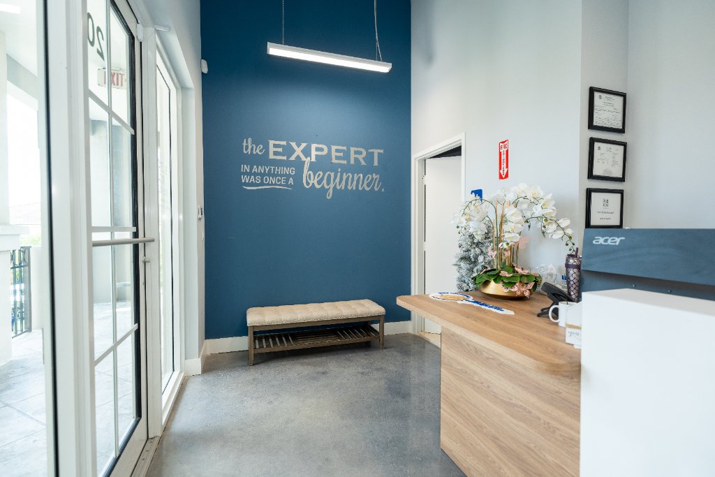 Lobby — Expert Wall