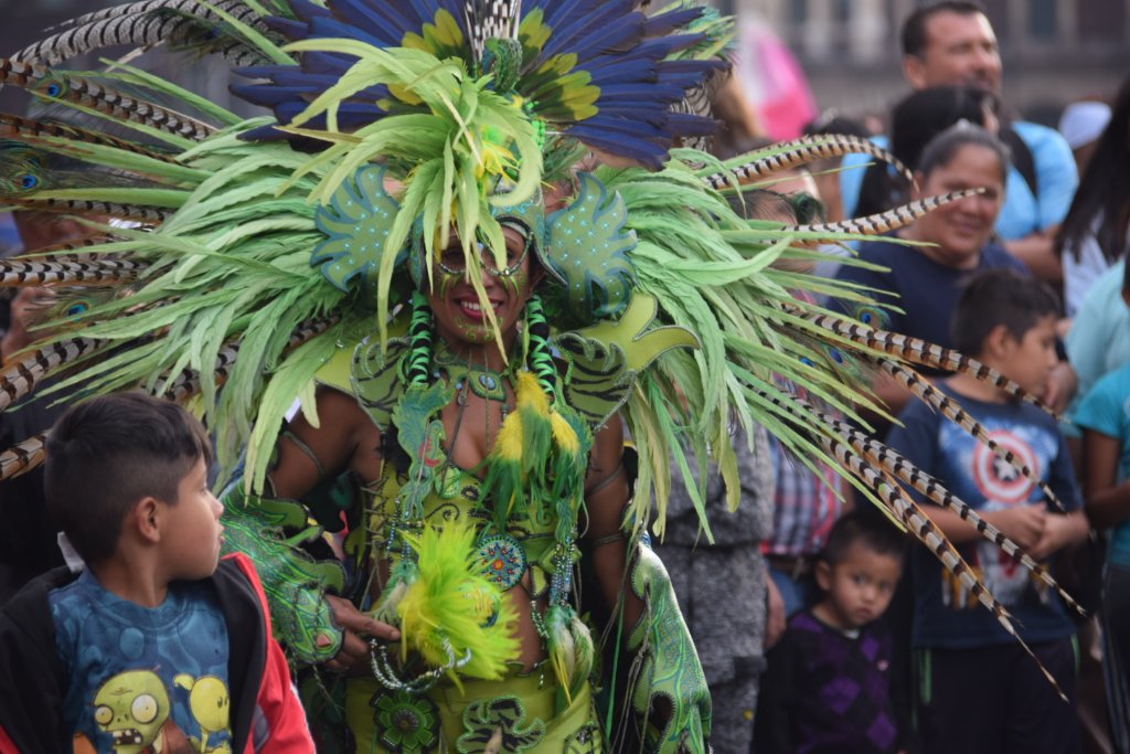 Green Feather Dancer