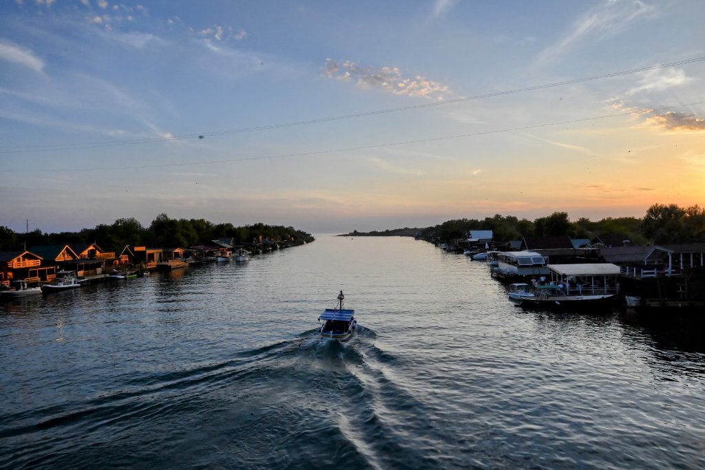 River Sunset — Ada Huja