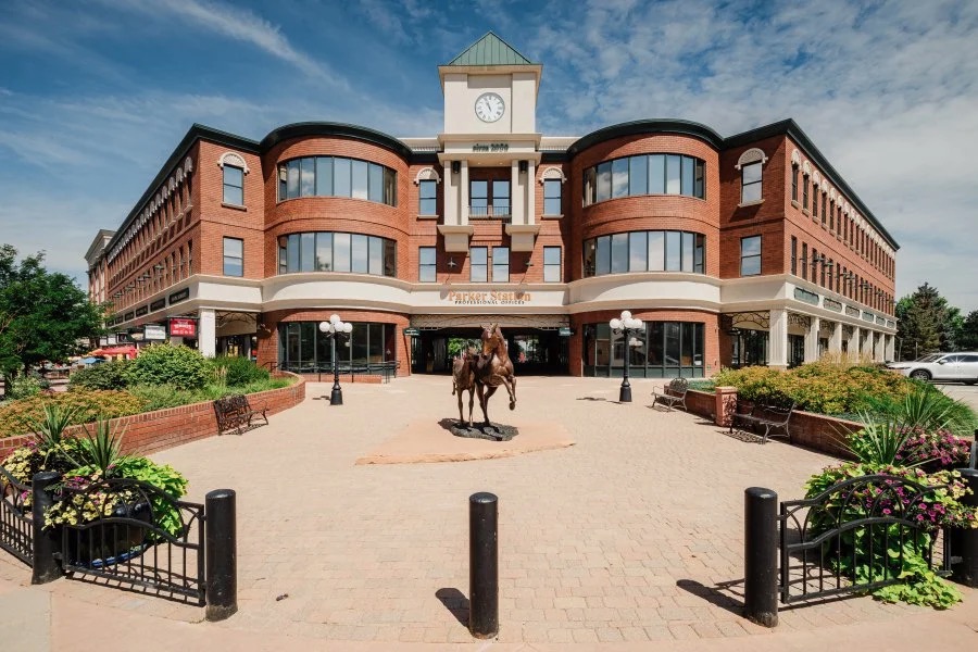Commercial window cleaning Aurora Colorado
