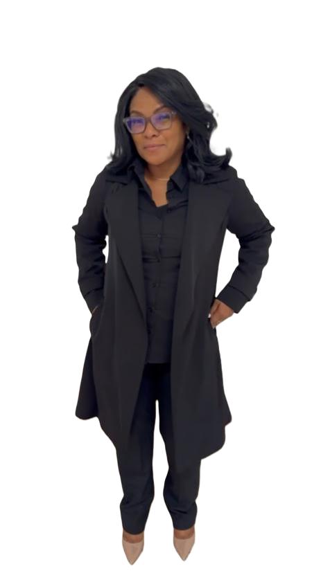 Broker Roxanne Neita