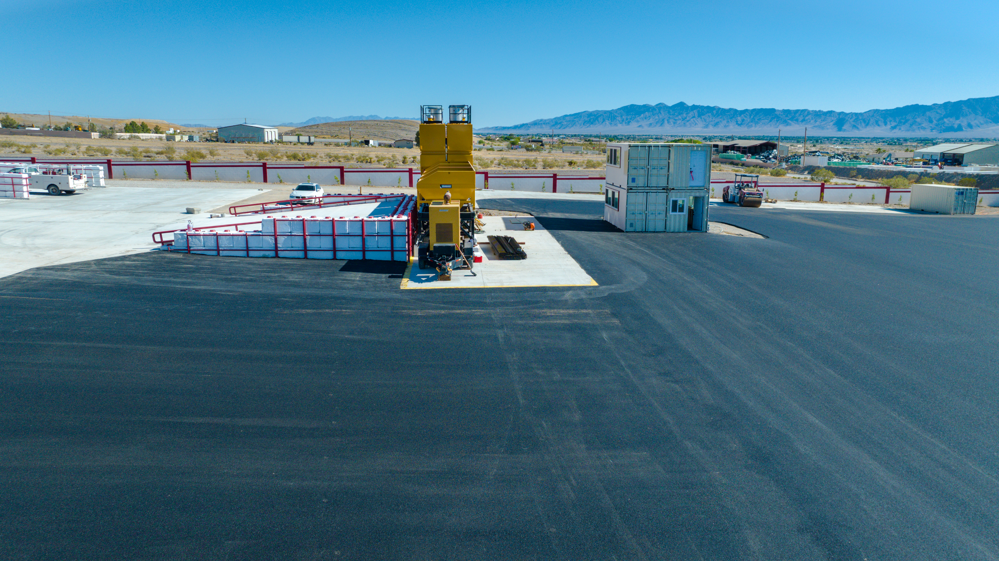 Mobile asphalt plant on pad