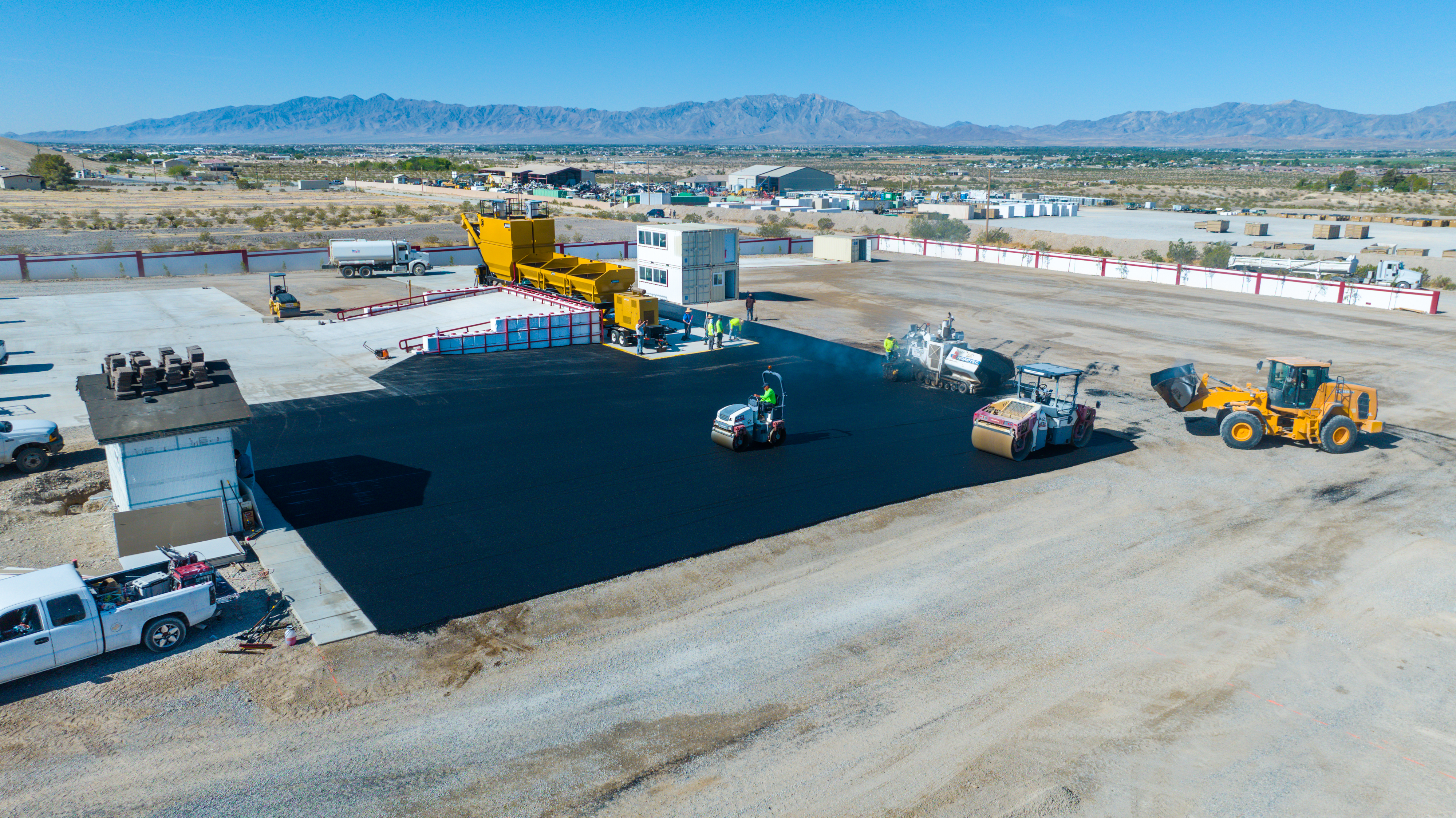 Vibratory roller and paver