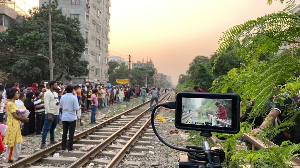 Tracking shot setup — Raven, railway location