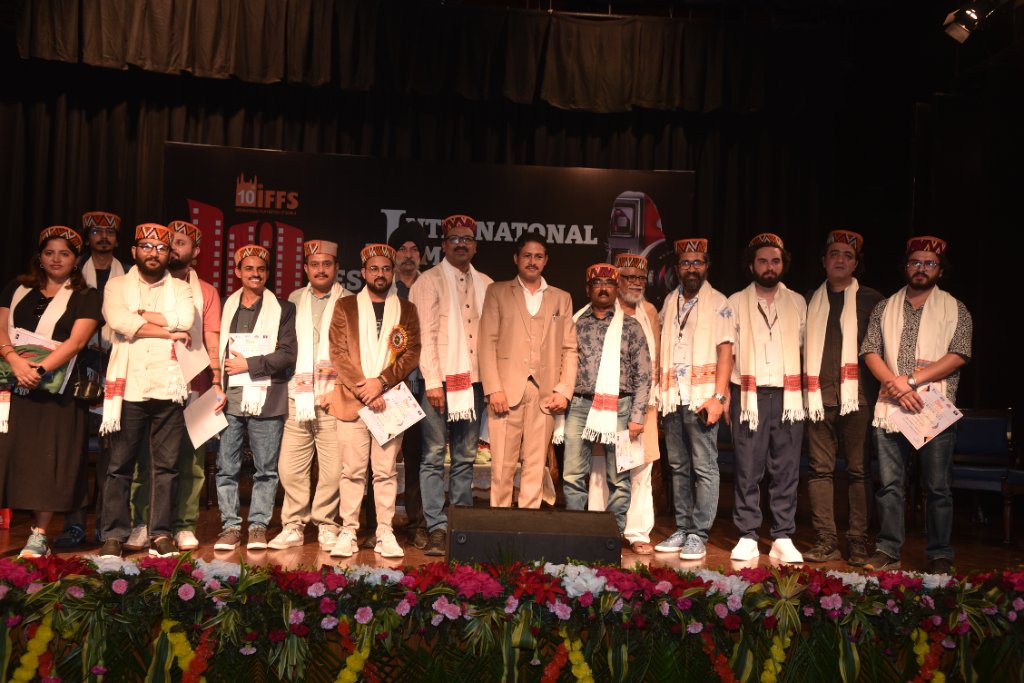 Group photo on the red carpet — IFFS Shimla