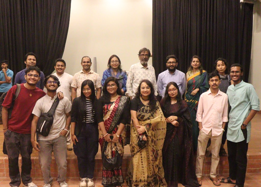 Cast, crew and guests — group photo
