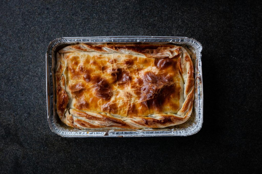 Monday 1kg Chicken & mushroom pie