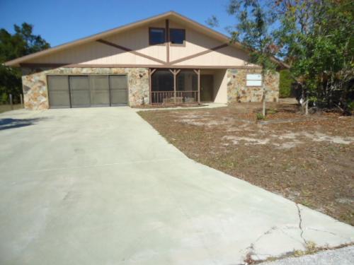 8568 Heather Blvd, Weeki Wachee, FL 34613 — 4 Bed / 4 Bath Investment Property