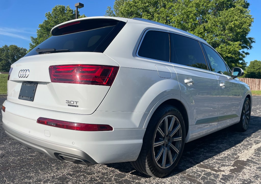 2018 Audi Q7 Prestige thumbnail 3