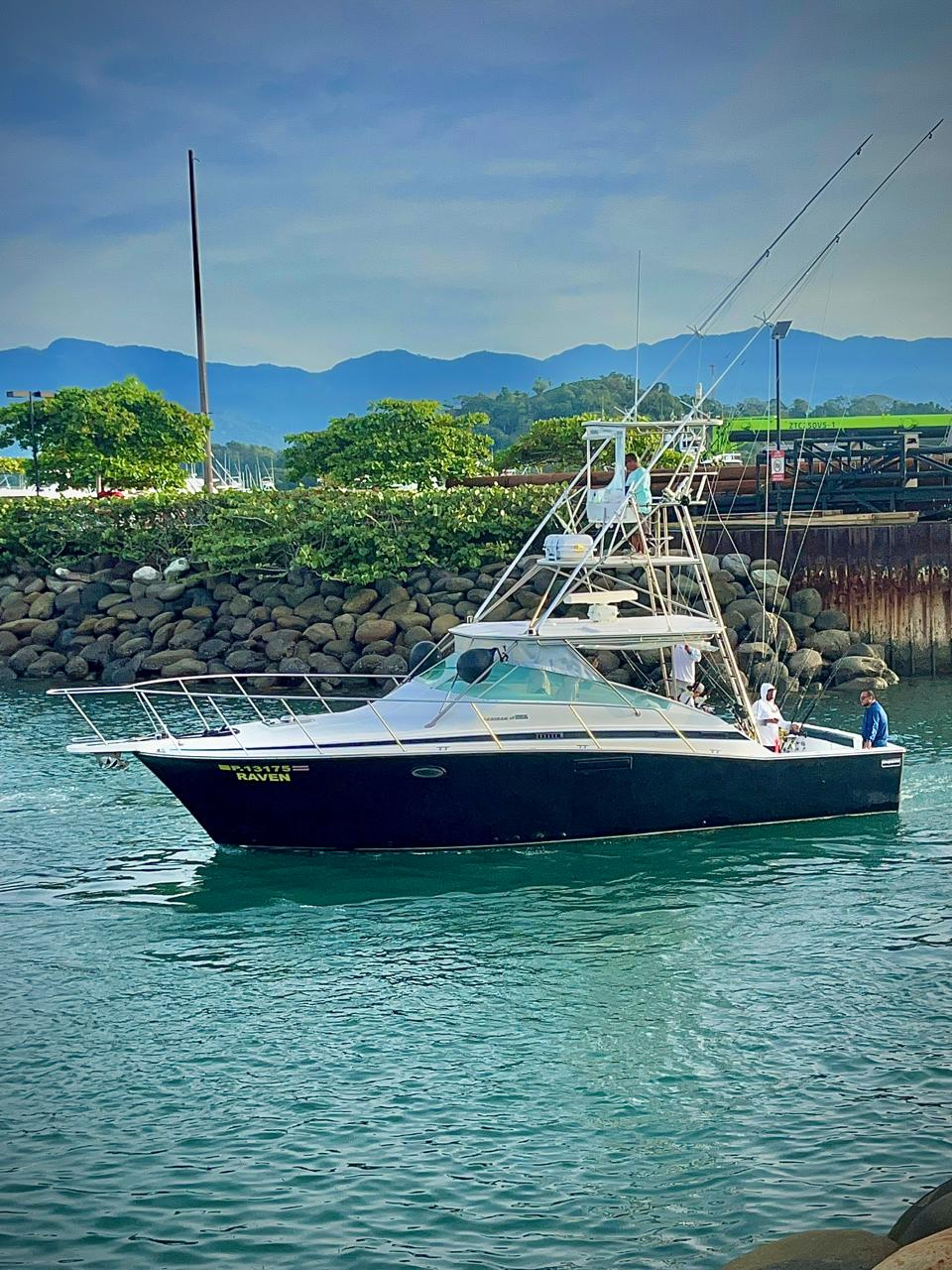 Raven 38' Bertram Express fishing boat in Quepos Costa Rica