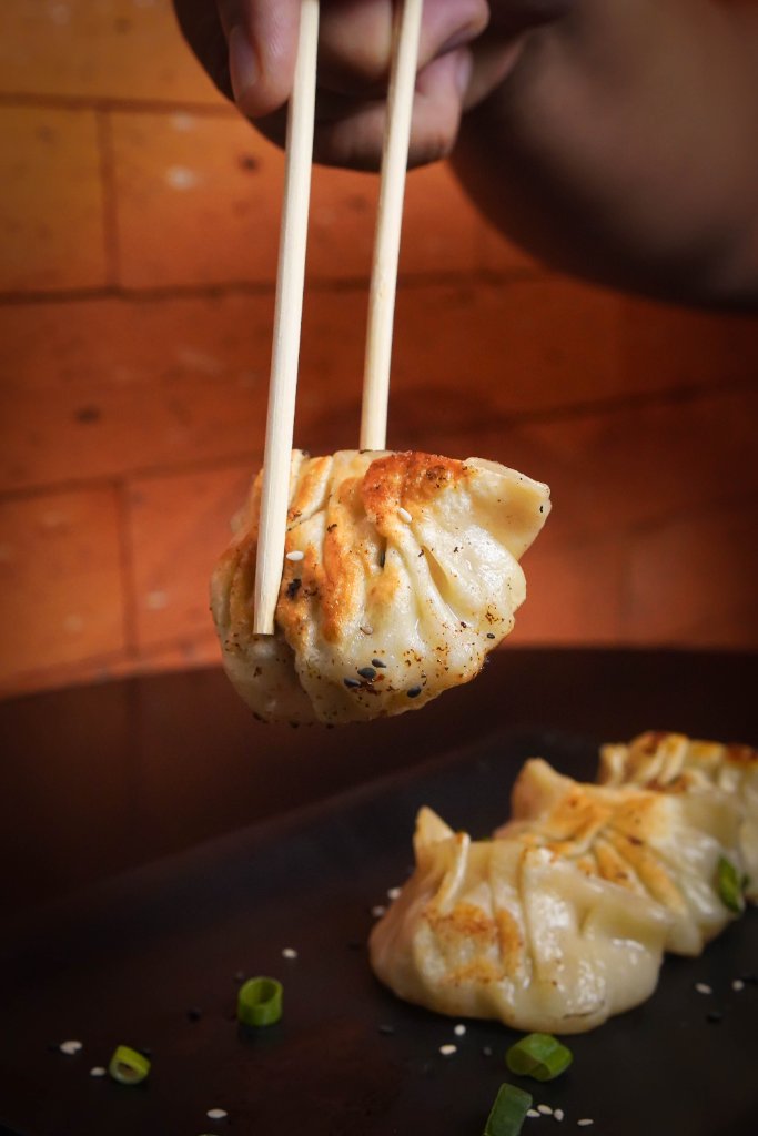 Gyoza (Pork & Cabbage)