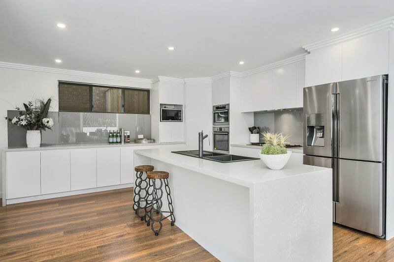 Kitchens & Dining