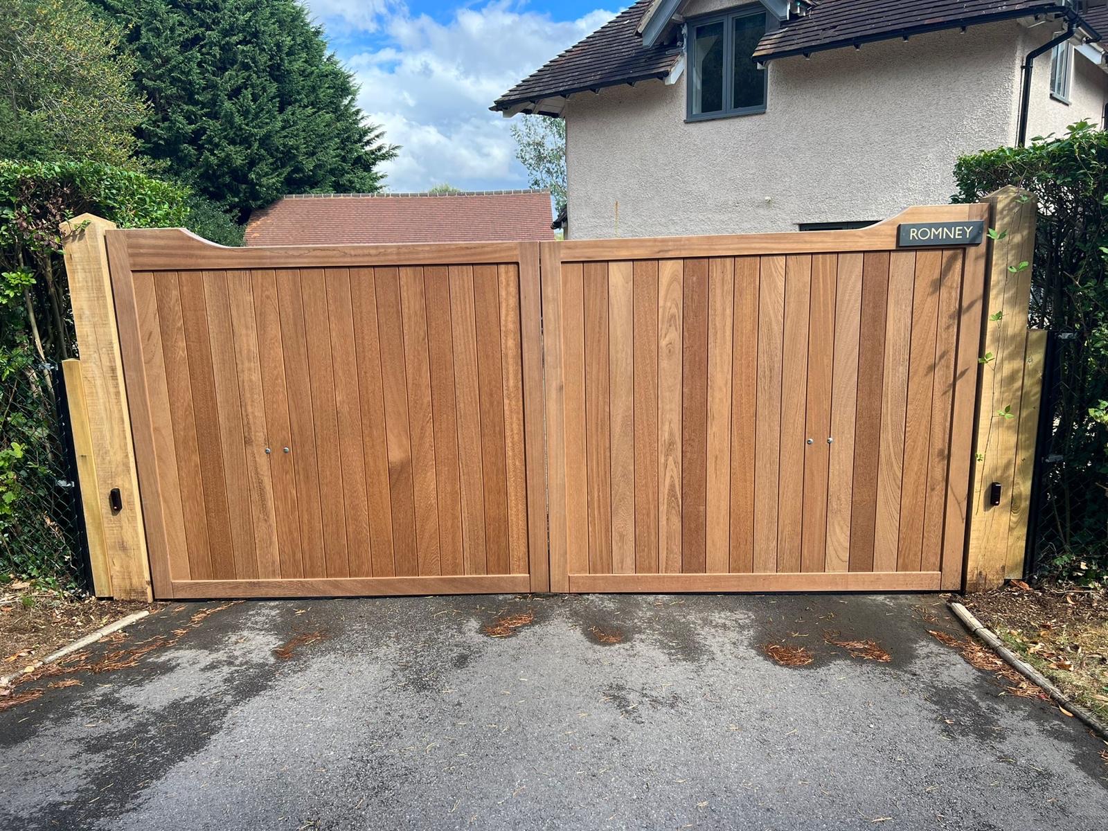 Bespoke timber driveway gate by CJ Marra — 4