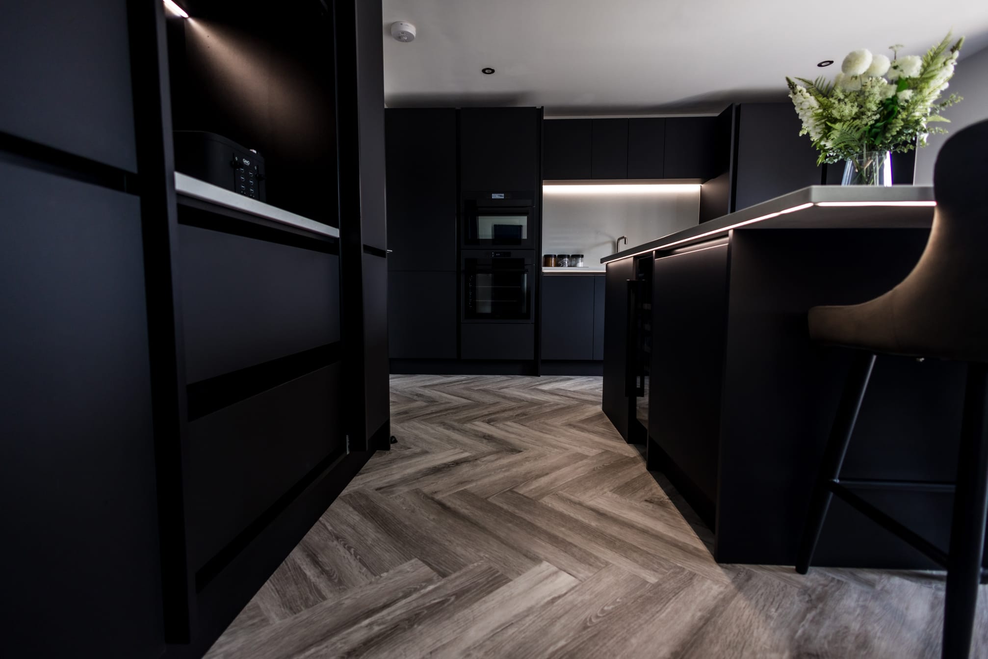 Midnight Handleless Kitchen — detail 3 by CJ Marra Cabinets & Carpentry