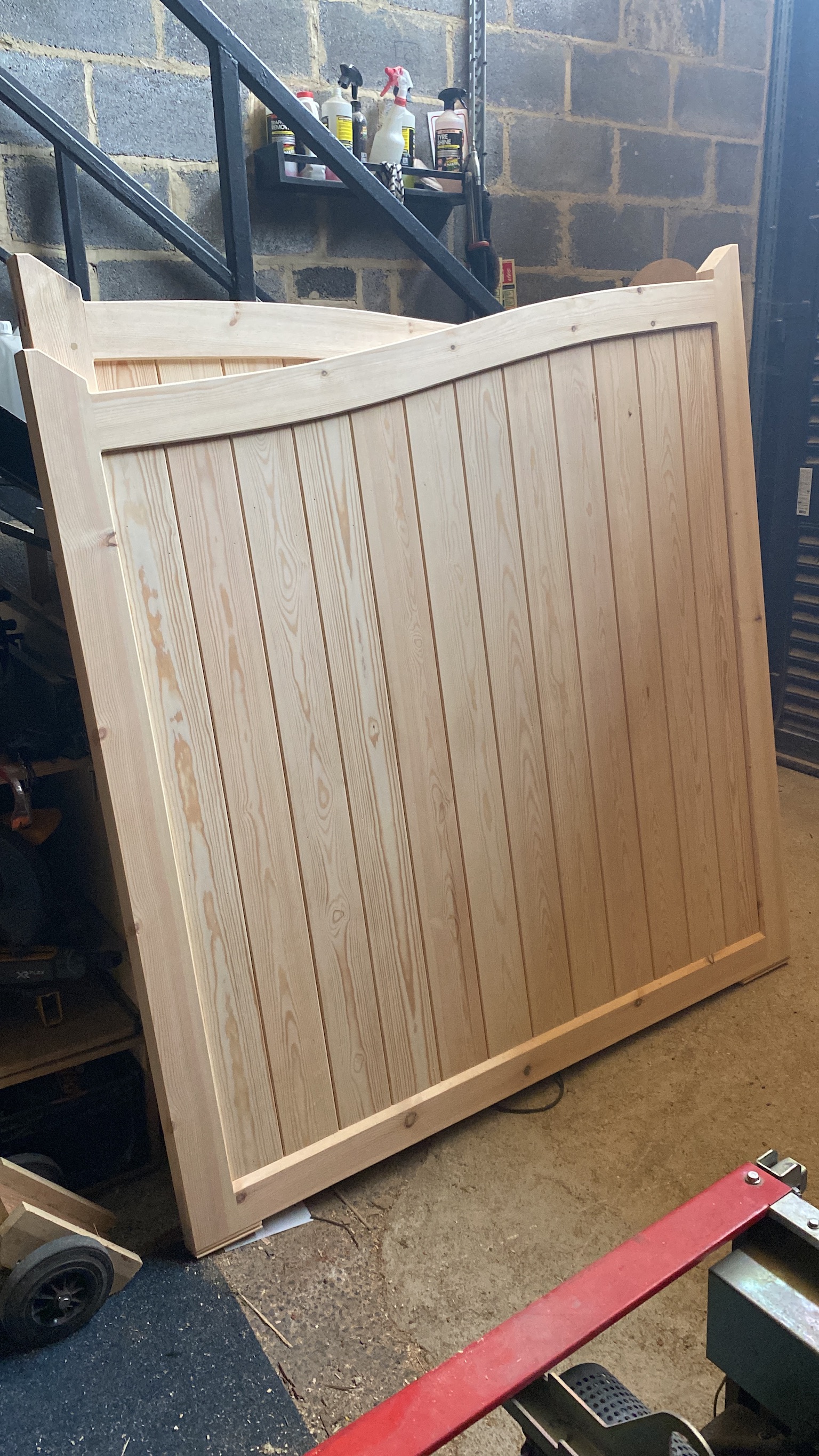 Bespoke timber driveway gate by CJ Marra — 15