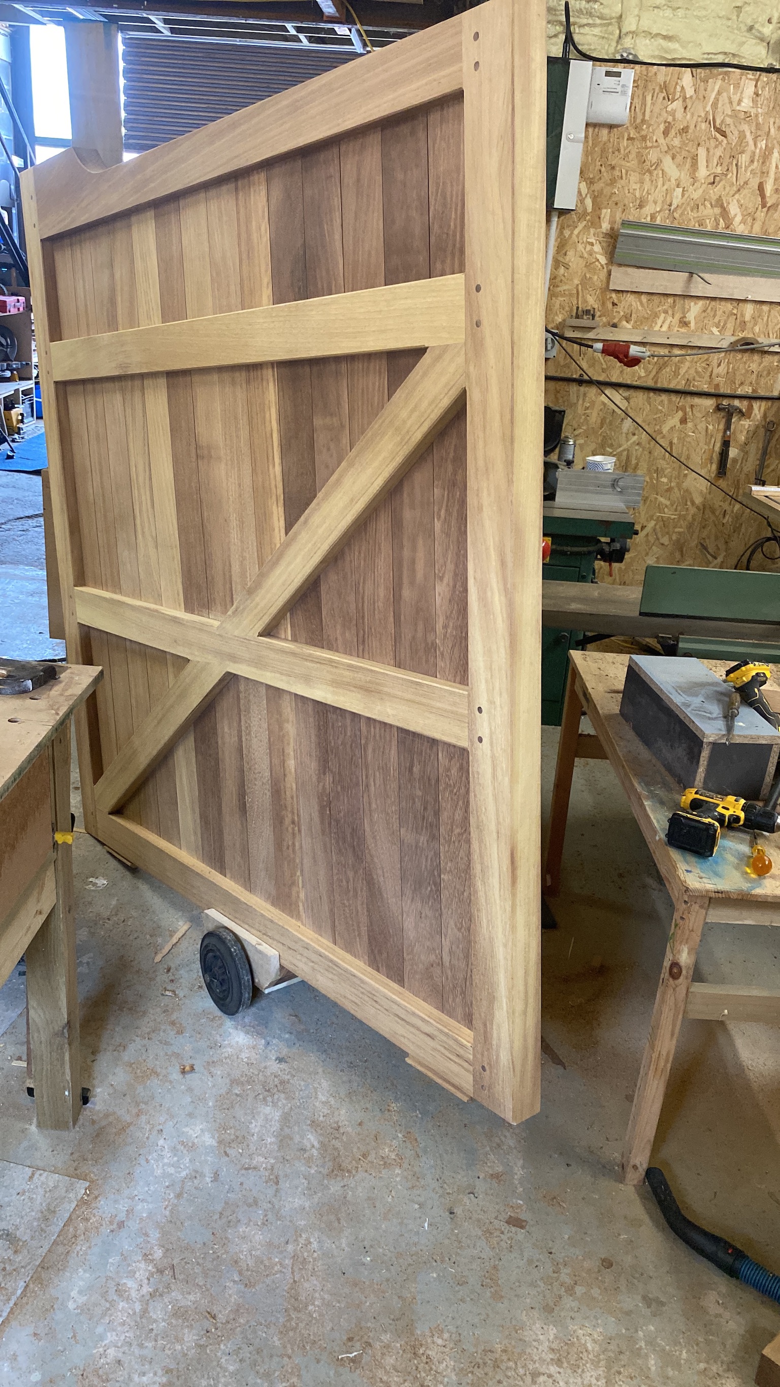 Bespoke timber driveway gate by CJ Marra — 13