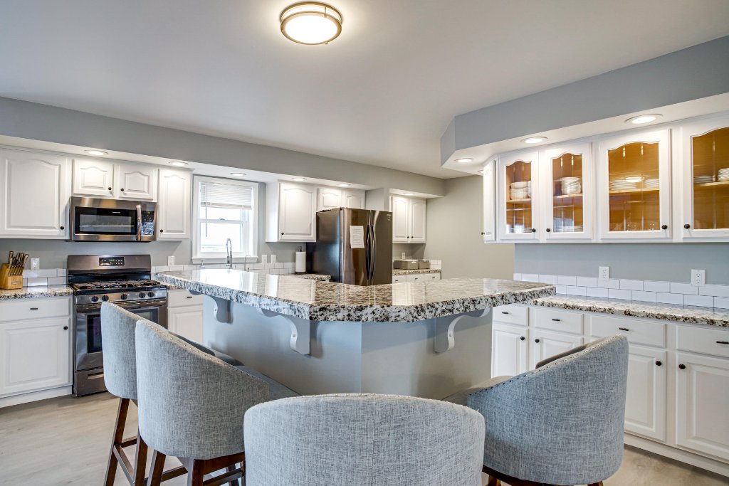 Feeding 24: A Group Meal Plan for a Big Chesapeake Bay House