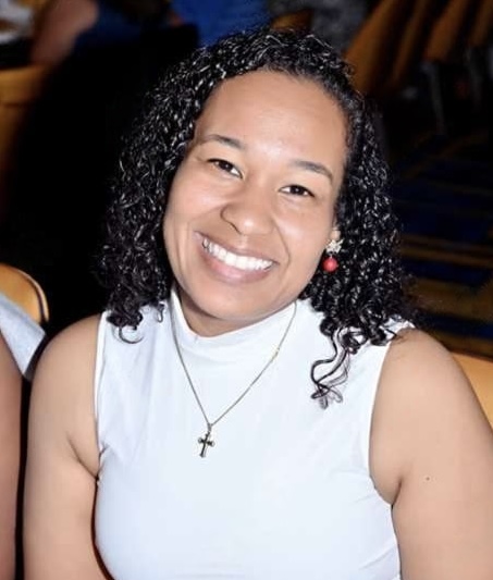 Jennifer, Founder of Momentous Memory Gallery