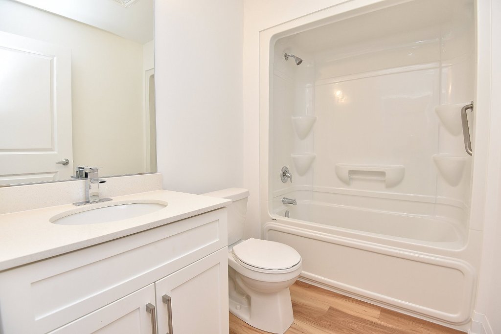 Suite Bathroom