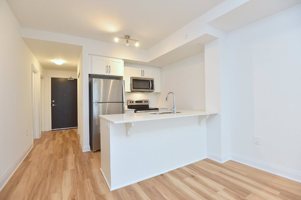Suite Kitchen — Detail