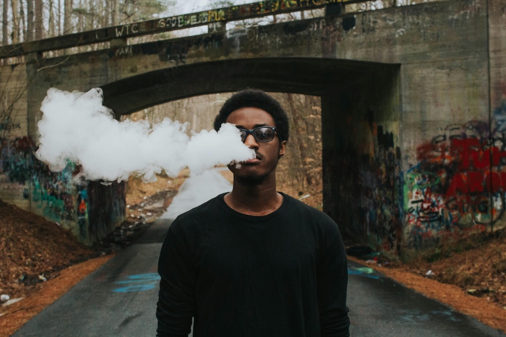 Why Rechargeable 2G Vapes Are the Smarter Long-Term — Silly Nice Cannabis Blog