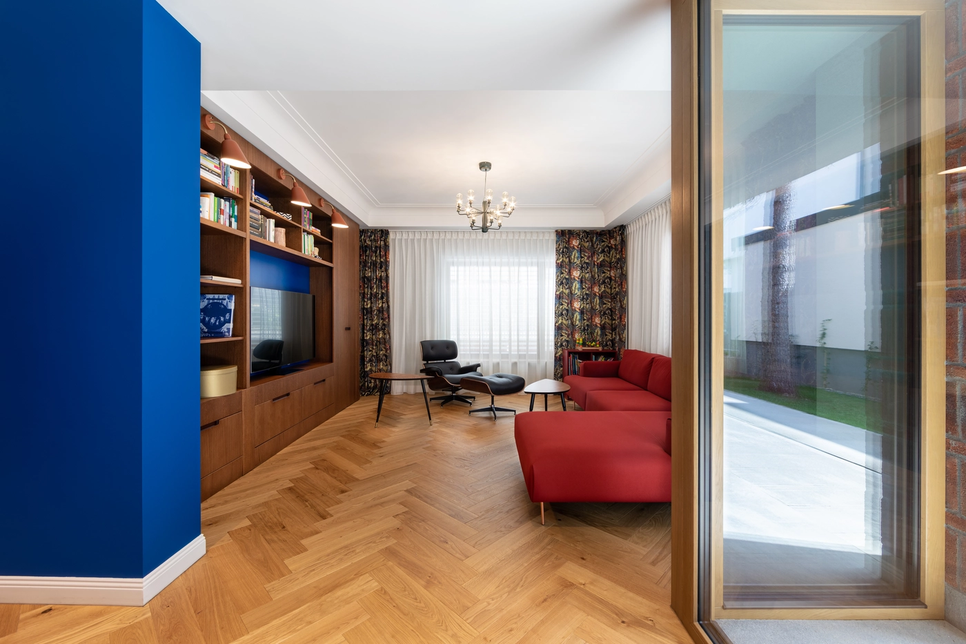 Warm Urban House 8