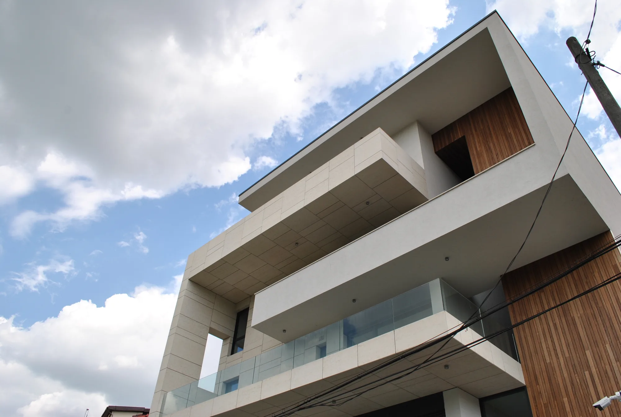 Docentilor Iroko Residence - ventilated facade - Bucharest - Floors4You