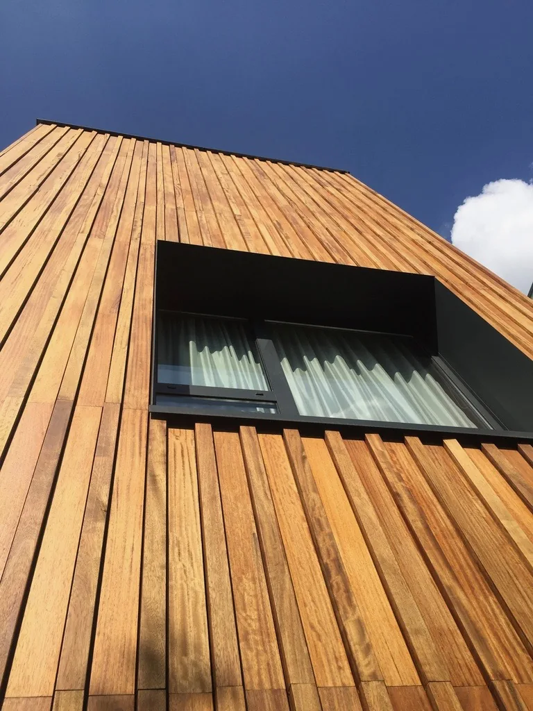 Iroko House - facade and interior - Floors4You